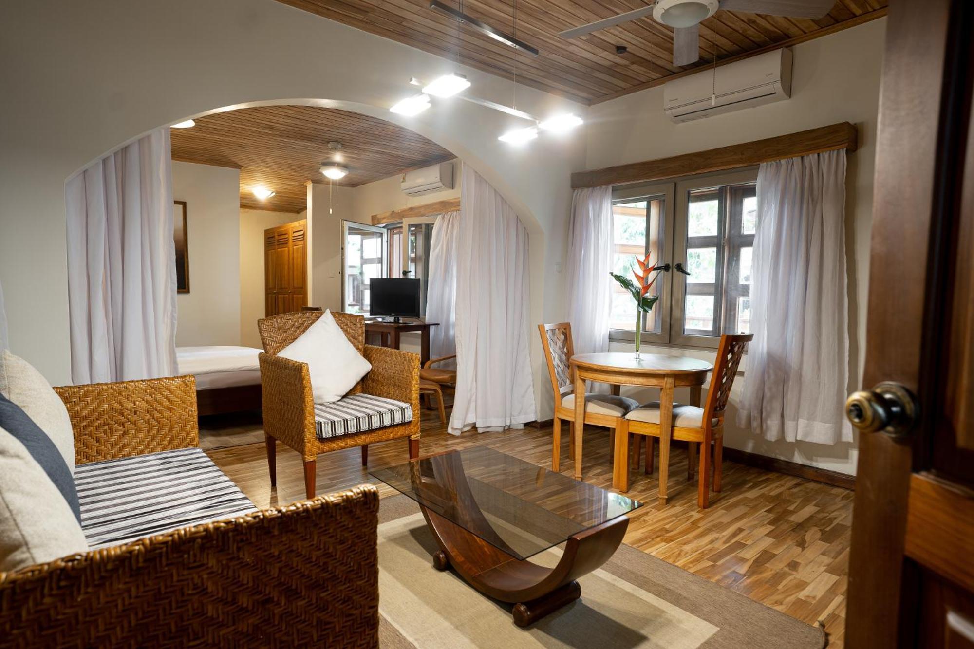 Esther'S Hotel Accra Eksteriør billede
