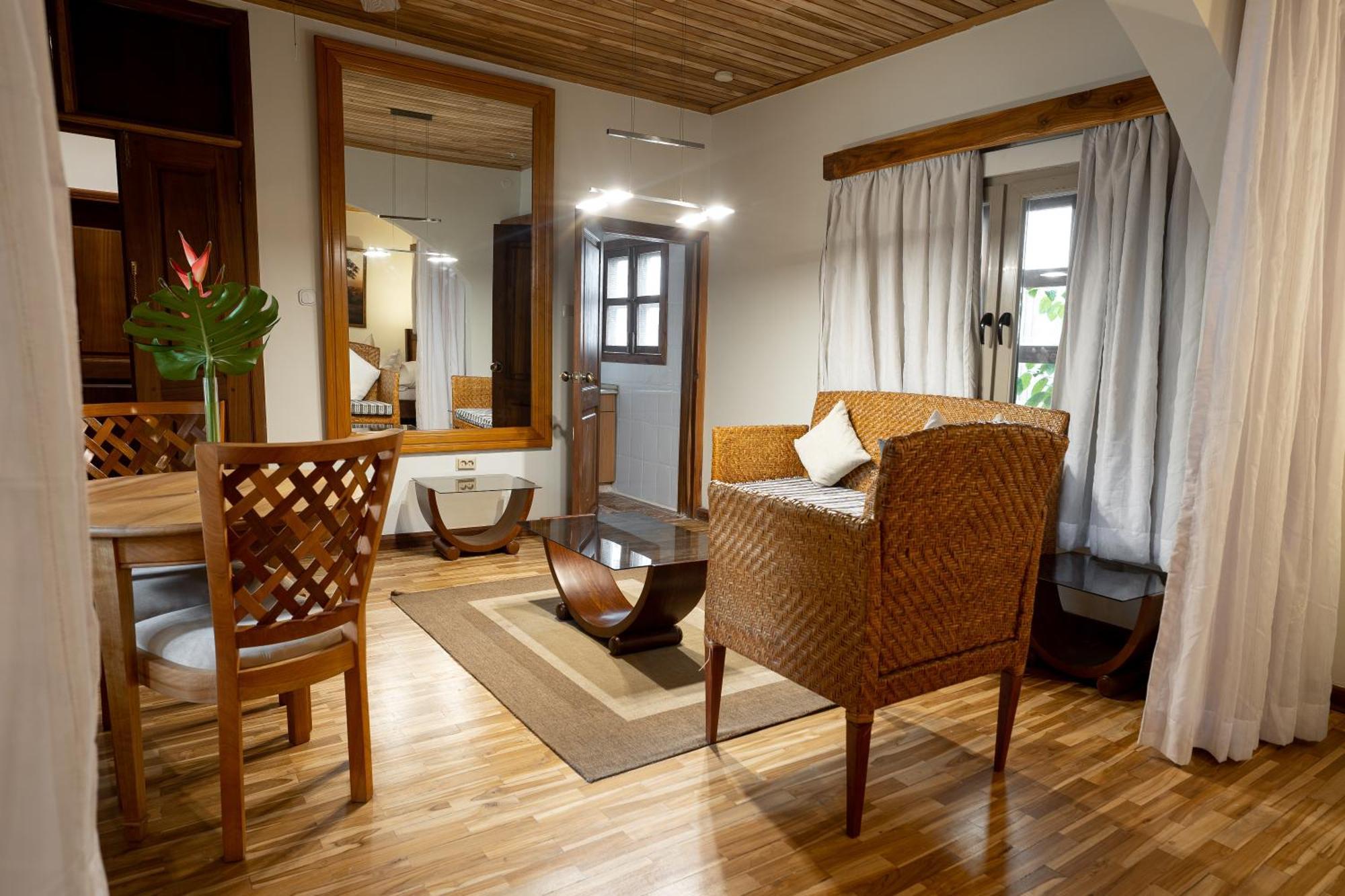 Esther'S Hotel Accra Eksteriør billede