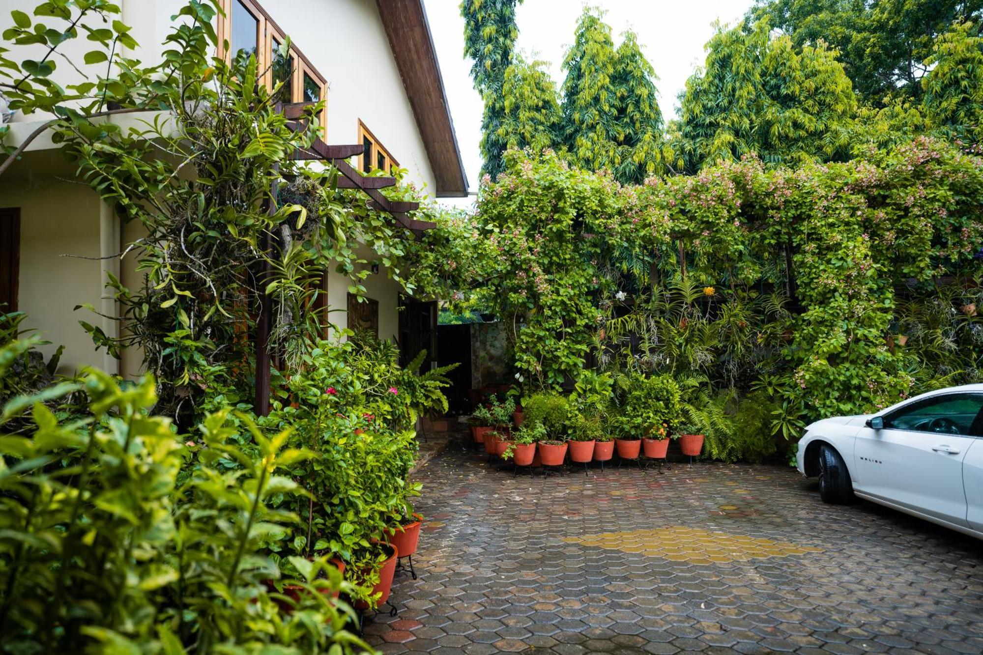 Esther'S Hotel Accra Eksteriør billede